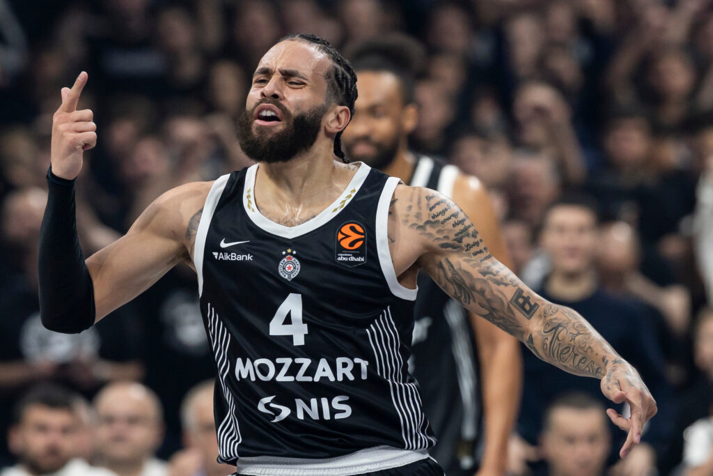 (POLUVREME) VAŠINGTON SE PONOVO UPALIO, POKAZAO SPECIJALIZACIJU ZA ABA LIGU: Partizan vodi na gostovanju!