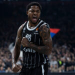 KLUB IZ PIREJA DAO DUPLU POTVRDU: Tajrik u crveno-belom dresu, Olimpijakos otkrio na koliko dugo je potpisao ugovor!