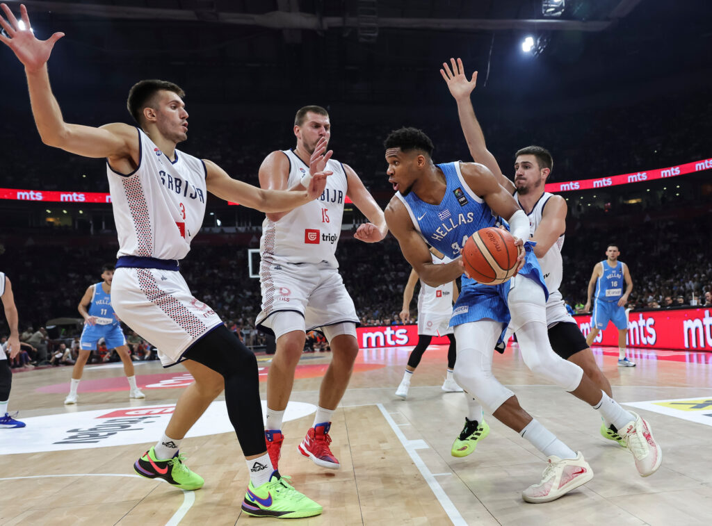 JANIS I NIKOLA SAIGRAČI?! Srpsko-grčki tandem na pomolu!