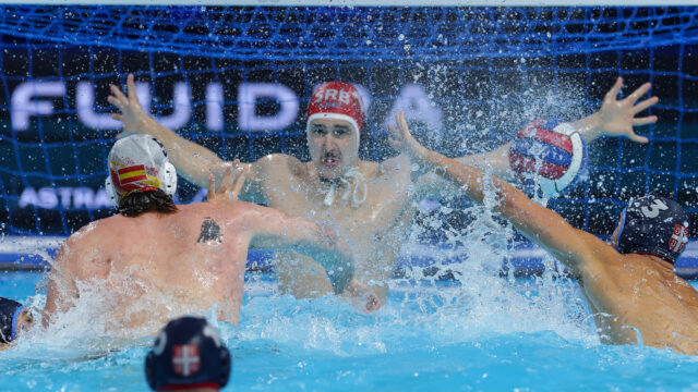 ČUDO SRBIJE U BEOGRADU: Protiv sudija uz isključenje Mandića „delfini“ srušili moćne Špance!