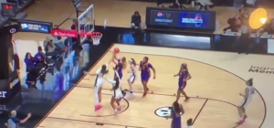 OVO NIKADA NISMO VIDELI, IMAMO KOMEDIJU GODINE VEĆ U JANUARU: Promašeni šut i čak četiri zicera u poslednjem napadu!