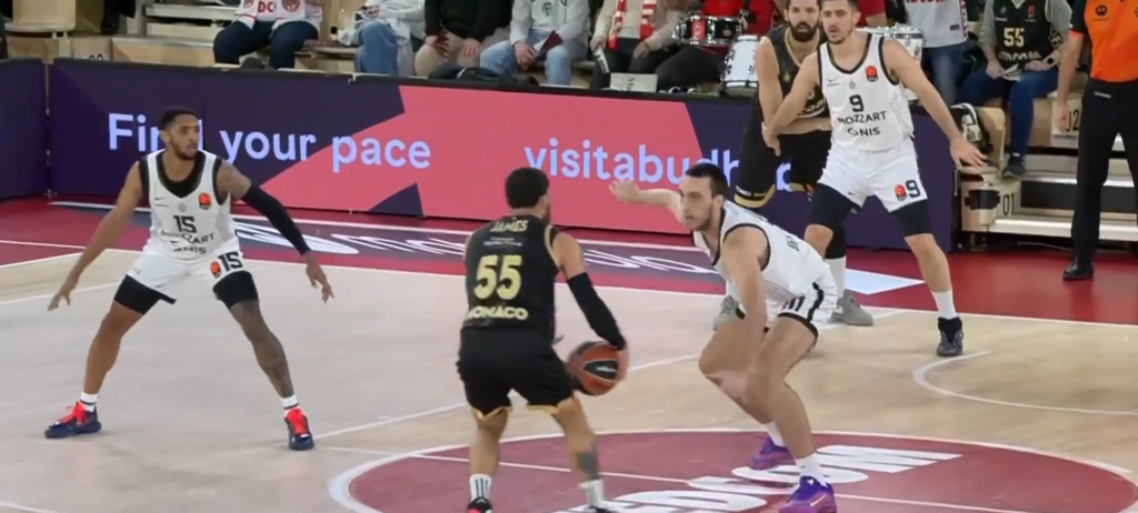 (POLUVREME) NE BI NI OKLAHOMA PREŽIVELA OVAKAV MONAKO: Partizan izgleda loše, ali ovakva šuterska rapsodija bi zgromila i mnogo jače timove!