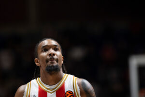 „GREJEM ĆE DOĆI NA SVOJE“: Devonte dobio podršku saigrača nakon debakla od Valensije!