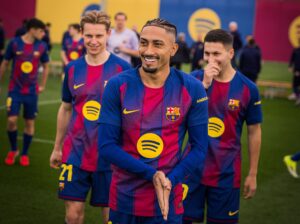 PO ŽELJI OBE STRANE: Barselona sprema bombu, vezista Mančester sitija na radaru Katalonaca!