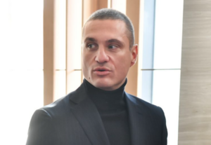 „NE MOGU DA VERUJEM, STRAŠNA TRAGEDIJA“: Oglasio se trener Nemanje Vidića koji je radio i sa preminulim Dušanom!