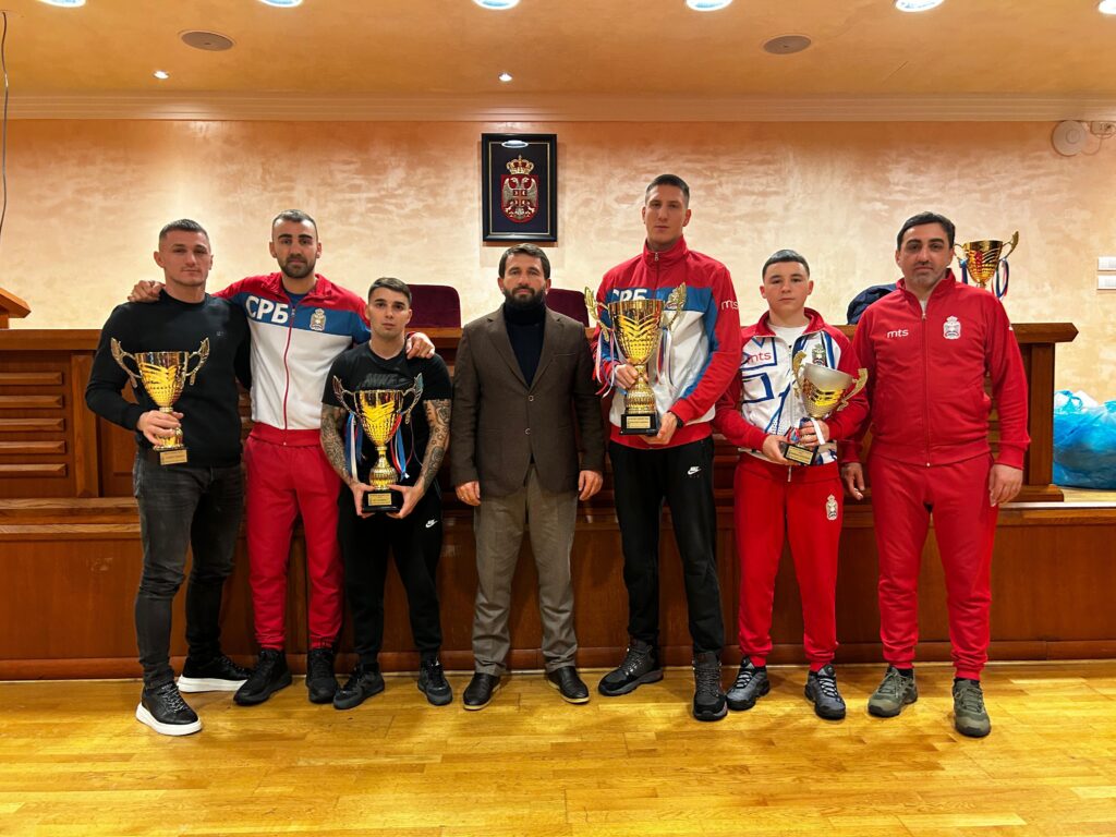 Bokserski savez Srbije uručio godišnje nagrade: Sara Ćirković i Rastko Simić najbolji seniori u 2025!