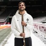 PREDSTAVLJEN JOVAN MILOŠEVIĆ: Umesto lopte, dali mu LOPATU!?