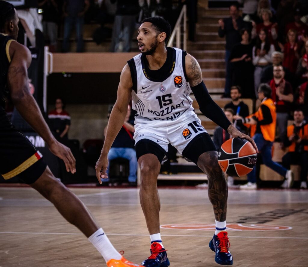 (TVITOVI) GROBARI PODELJENI OKO PENJAROJE: Jedni mu zameraju na ovome, drugi problem vide u igračima!