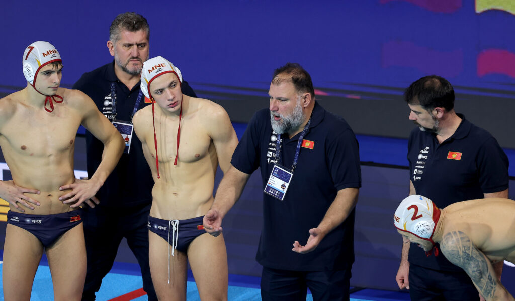 PUČE BRUKA U BEOGRADU: Crnogorci se osramotili u Areni!