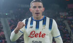 POSTIGAO DVA GOLA, POSLE PRVOG U KAMERU PORUČIO: Mir Božiji, Hristos se rodi!