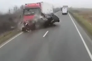 TRAGEDIJA: 7 navijača PAOK-a poginulo u stravičnoj nesreći nedaleko od Srbije!