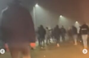 SAČEKUŠA ZA DELIJE: Navijači Crvene zvezde napadnuti u Tuzli, policija na terenu!