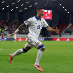 STANKOVIĆ NA RASKRŠĆU KARIJERE: Velikani vrebaju, ali njegovo srce je crveno-belo!