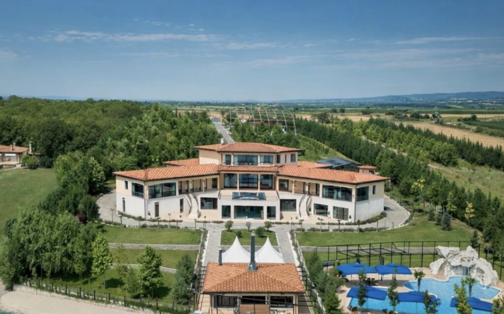 ODSEDNITE U KUĆI ŠAMPIONA: Izdaje se luksuzna vila Novaka Đokovića!