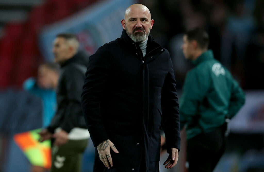 STANKOVIĆU PUKAO FILM: Zvezdin trener krenuo ka tribinama da se obračuna sa provokatorima!