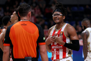 VEČITI BOLJE DA NE GLEDAJU TABELU EVROLIGE: Zvezda na granici plej-ina, Partizan ostao da „drži fenjer“!