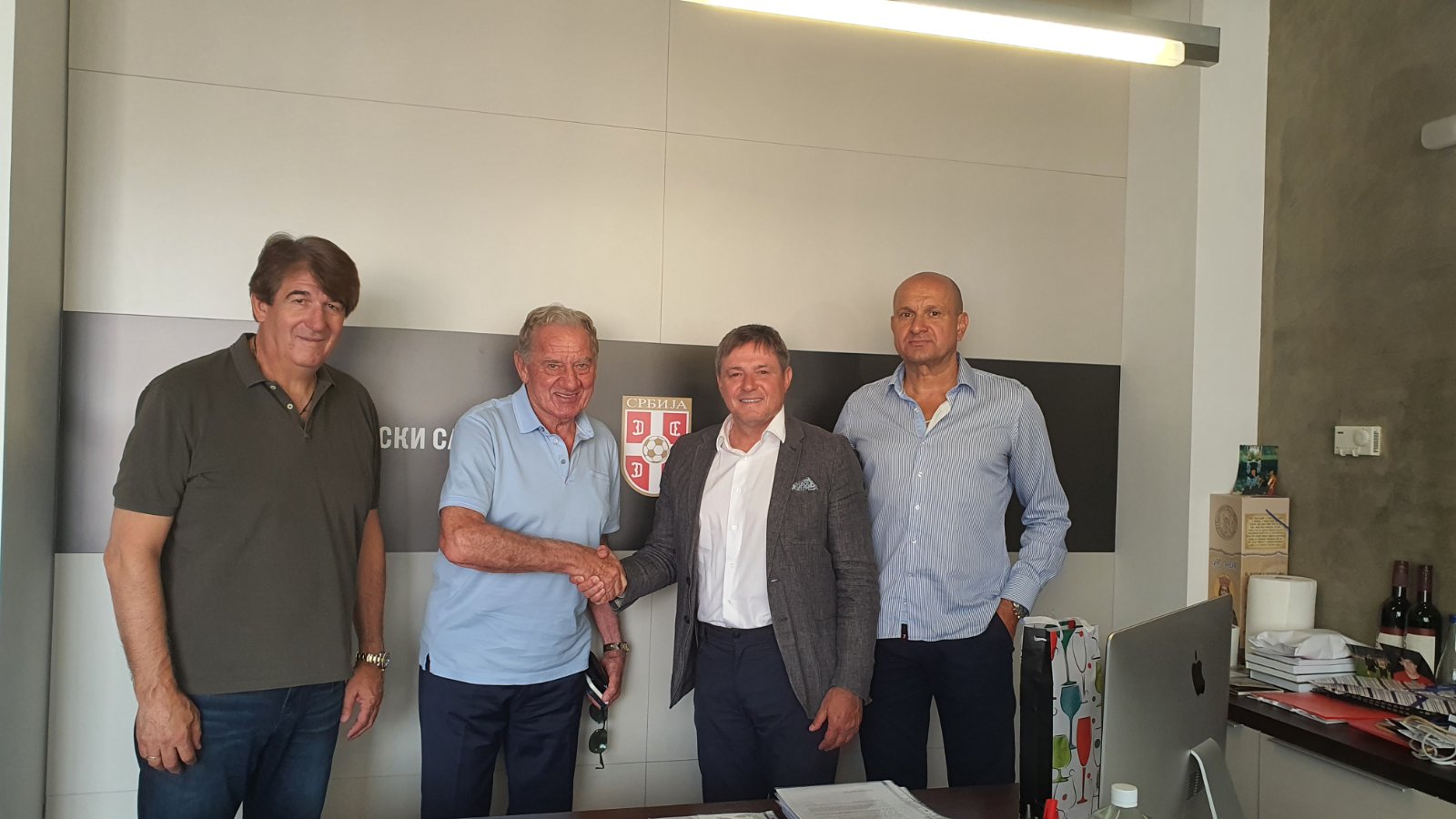 1000164438 1000164438