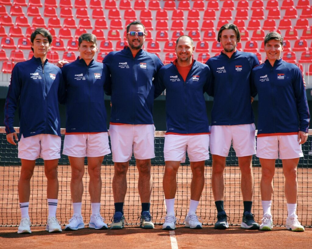 U BOJAMA SRPSKE ZASTAVE: Otkrivamo kako izgleda oprema u kojoj će naši teniseri da jurišaju na vrh Dejvis kupa! (FOTO)