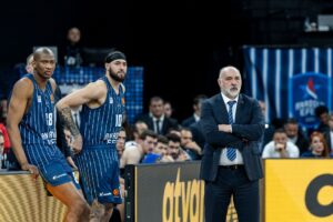 VELIKA ŠANSA ZA ZVEZDU: Efes dolazi desetkovan, Laso u problemima!