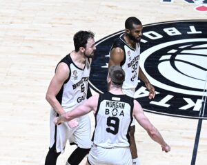 CRNO-BELI PONOVO NA VRHU: Treća vezana pobeda i jasna poruka rivalima u ligi!