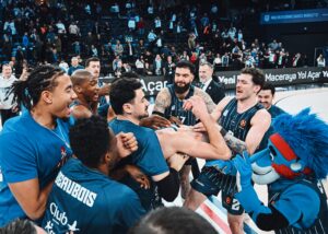 ČOVEK KOJI BUKVALNO NE MOŽE DA PROMAŠI POTPISAO NOVI UGOVOR: Crvena zvezda mora da se čuva od osokoljene zveri iz reketa!