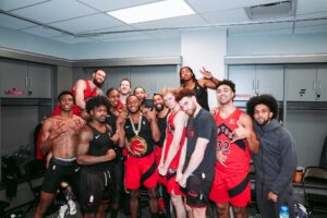 NAJLEPŠI MOGUĆI ROĐENDANSKI POKLON ZA SRPSKOG TRENERA: Toronto demolirao Milvoki kao poklon za Rajakovića!