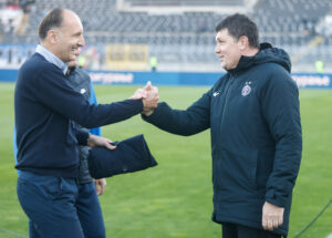 PARTIZAN PRONAŠAO NOVOG TRENERA, ČUVENI FUDBALER PARTIZANA PREUZIMA TIM: Nenad Stojaković je bivši, evo ko od danas vodi crno-bele!