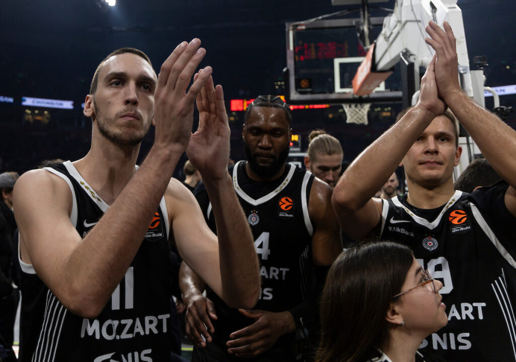 (TABELA) PARTIZAN POGURAO CRVENU ZVEZDU U TOP5 EVROLIGE: Skok oba večita rivala na tabeli!