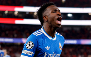 REAL SLAVIO U HAOSU! Vinisijus presudio, Murinjo isključen, prekid obeležio meč!