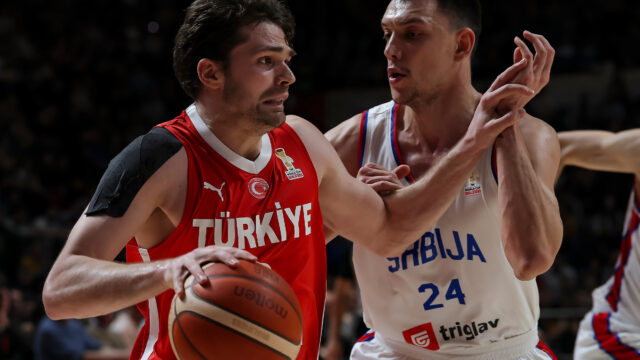 TURSKA NA POGON SRAMNIH SUDIJA SRUŠILA DESETKOVANU SRBIJU: Srbijo budi ponosna na svoje Orlove!