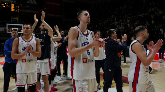 (TVITOVI) „KAPA DOLE ZA BOGOLJUBA MARKOVIĆA“: Dok hvale igrača Mege, navijači besni zbog neigranja pojedinih košarkaša iz Evrolige!