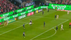 ALO MAĐAR – TI, DA TI PUŠKAŠ, NE TRAŽI DALJE, IMAŠ GOL GODINE VEĆ U FEBRUARU: Golčina u Kelnu, možda i najbolje makazice u ovoj deceniji!