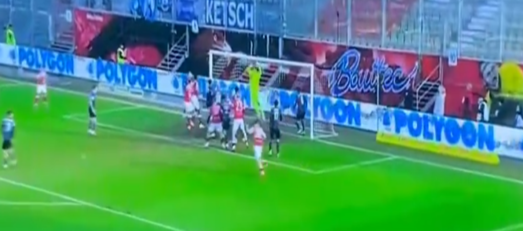 DOKAZ DA SE I U NEMAČKOJ NAMEŠTAJU UTAKMICE?! Zabiješ loptu u mrežu – sudija kaže nije prešla gol liniju!