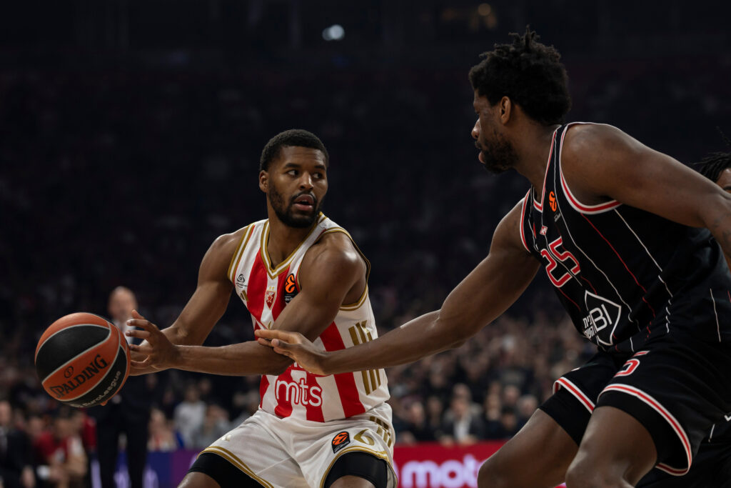 SPEKTAKULARNA DRAMA U ARENI PRIPALA ZVEZDI: Crveno-beli tandem srušio doskorašnjeg lidera Evrolige!