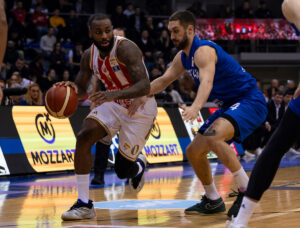 (POLUVREME) ROVOVSKA BITKA U NIŠU: Zvezda i Spartak u egalu!