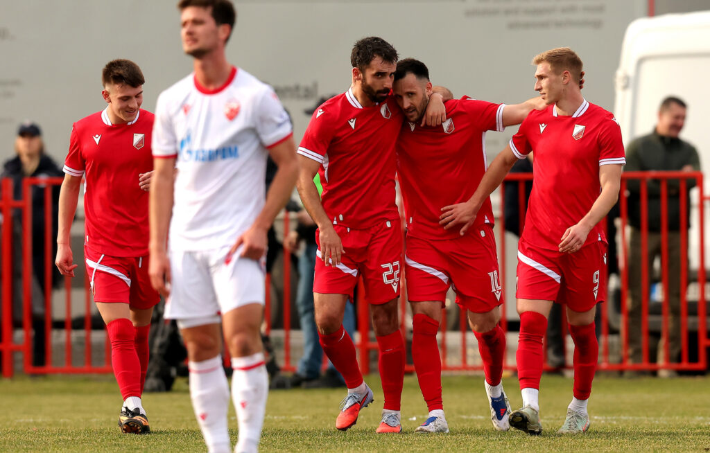 KAKAV MAJSTOR U DOBANOVCIMA: Futsaler Partizana u dresu drugoligaša naređao igrače Zvezde, pa asistirao za gol!