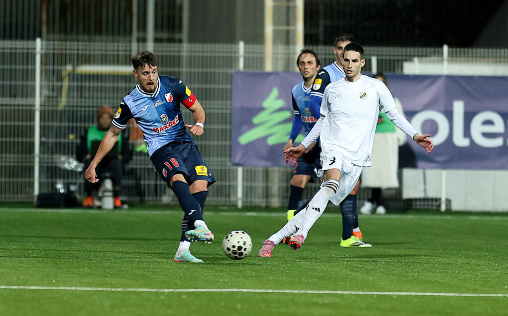 „MILKA NA VOŠU“: Baka Prase došao da podrži Vojvodinu – tribine Banovog brda gore dok rizikuje milion dinara na pobedu Stare dame!