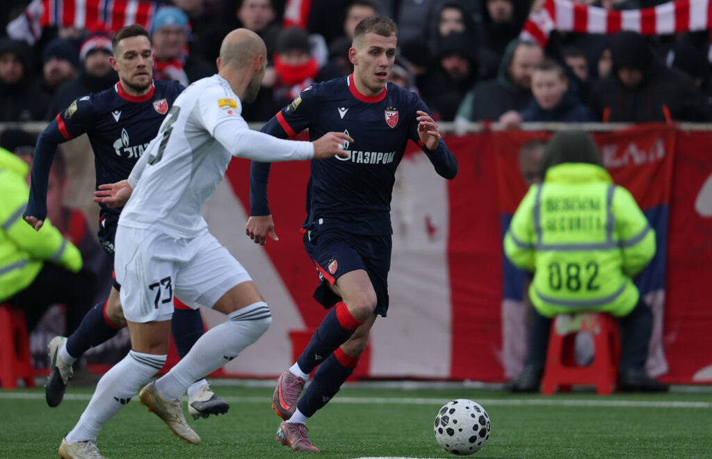 (POLUVREME) PENAL I MAJSTORIJA LUČIĆA DOVOLJNI ZA PREDNOST CRVENO-BELIH: Čukarički prepolovio prednost u nadoknadi!