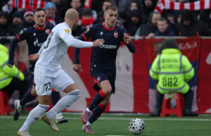 (POLUVREME) PENAL I MAJSTORIJA LUČIĆA DOVOLJNI ZA PREDNOST CRVENO-BELIH: Čukarički prepolovio prednost u nadoknadi!