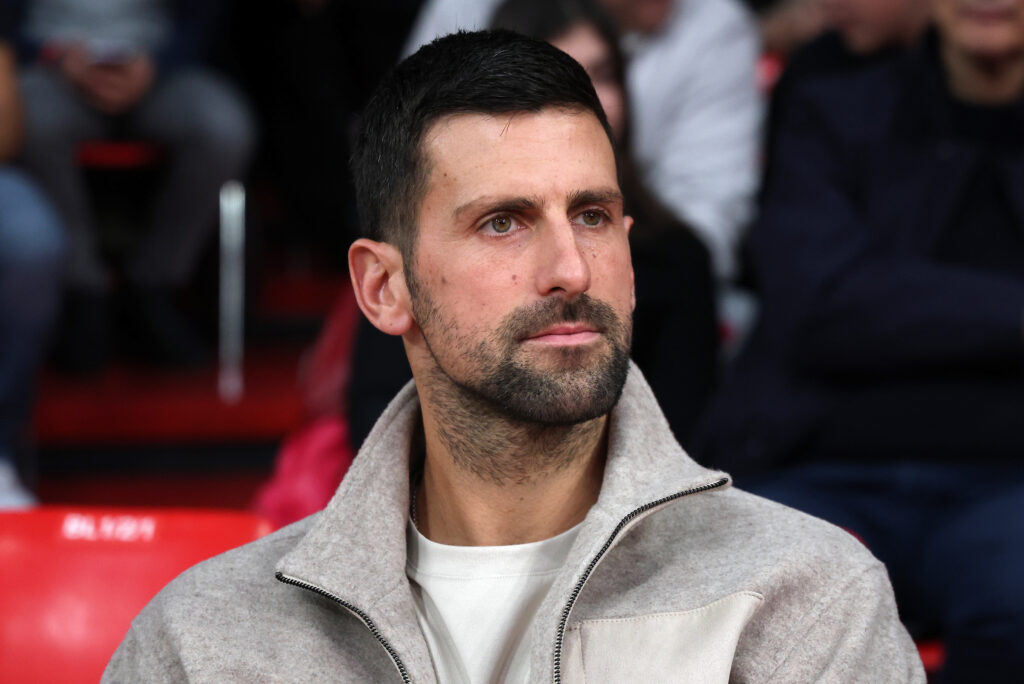 NOVAK ĐOKOVIĆ NE MOŽE BEZ SVOJE ZVEZDE: Najbolji svih vremena bodri crveno-bele i daleko od kuće!