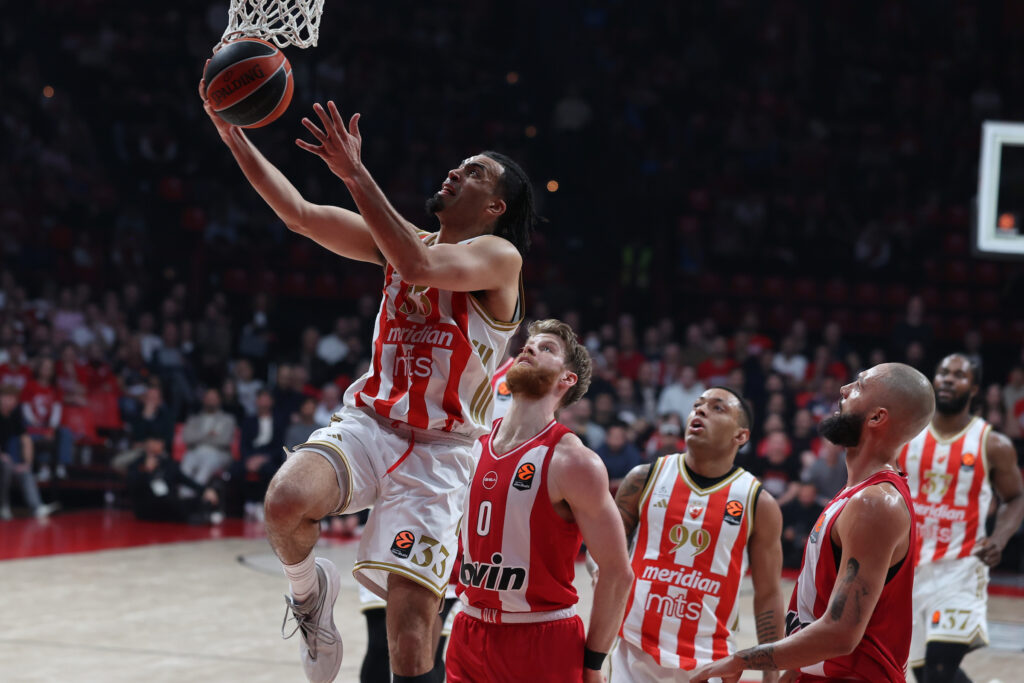 DISKUTABILNE SUDIJSKE ODLUKE KOŠTALE ZVEZDU: Olimpijakos se revanširao za poraz u Beogradu!