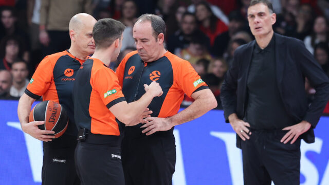 (TVITOVI) „BRATSKO SUĐENJE“: Navijači besni zbog sudijskih odluka u korist Olimpijakosa!