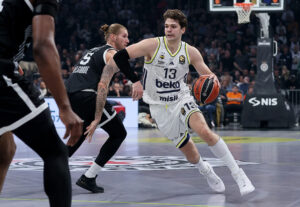 PARTIZAN U ISTANBULU, ZVEZDA DOČEKUJE EFES: Večiti na velikim ispitima u Evroligi!