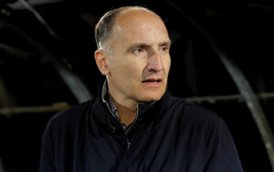 „ŽAO MI JE I MENE SAMOG“: Novi trener Partizana razočaran debijem i porazom na svom terenu!