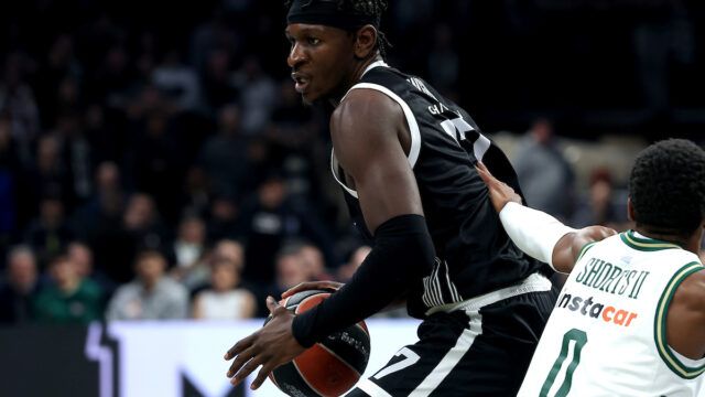 SVAKO KO DOĐE U ARENI MORA DA BUDE SPREMAN NA LUDAČKU BORBU: Bonga razbio Panatu pa imao jasnu poruku!