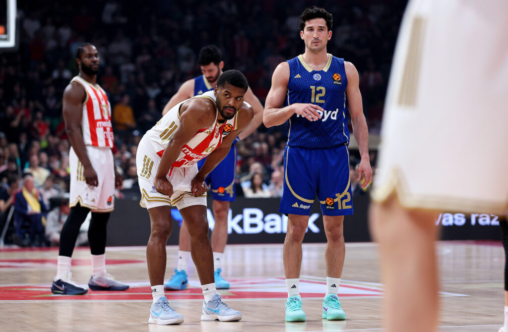 (TVITOVI) „GDE JE BATLER?!“: Navijači besni na Obradovića i njegovu odluku!