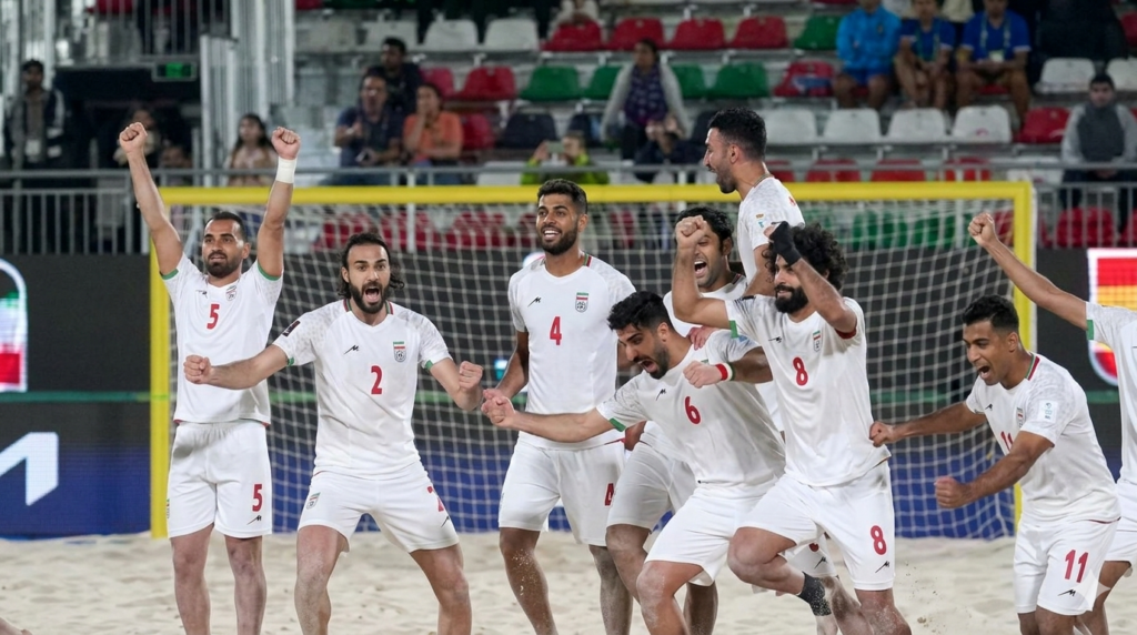 „IGRAĆEMO ZA 100 UBIJENIH DEVOJČICA“: Ambasador Irana uveren da će igrati na Mundijalu, uprkos što se igra u Americi koja ih bombarduje!