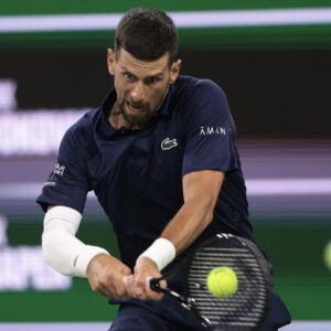 NOVAK IZGUBIO OD ŠAMPIONA, ALI KAKAV MEČ SMO GLEDALI – NESTVARNO: Vreme Đokoviću ostavlja sve manje snage u nogama, ali i pored toga gledali smo meč godine!