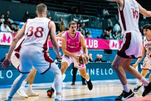 NIKOLA ĐURIŠIĆ DEBITOVAO ZA MEGU, ONA IZGUBILA OD FMP-A: Poraz Mege u beogradskoj derbiju obeležio subotnje prepodne!