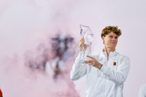 KIŠA PRAVILA HAOS, ALI ITALIJAN NIJE STAO: Siner srušio rivala i uzeo titulu u Majamiju!